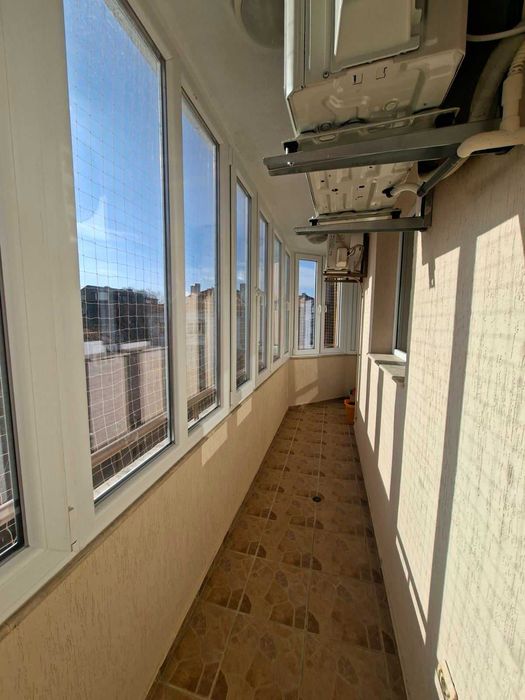 Дава се под наем Тристаен апартамент в Варна, Център - 100 кв.м за 1196.97 € - Снимка #3