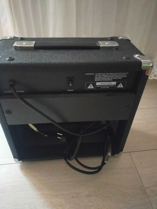 Combo amplificator chitara de 15 w Flame
