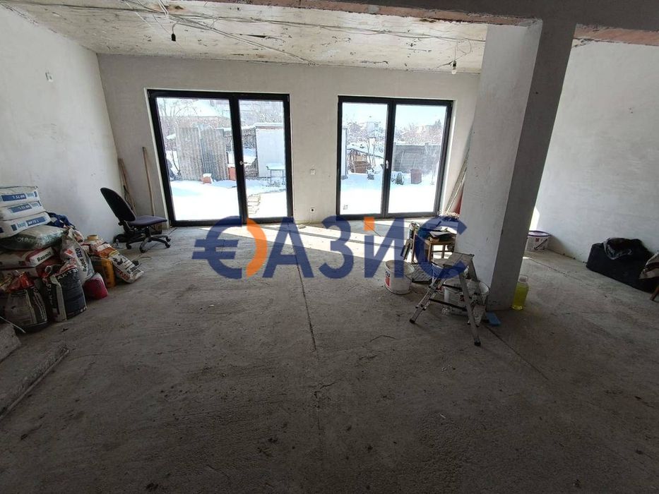Продава се Многостаен апартамент в с. Маринка, Област Бургас - 165 кв.м за 1516 €/кв.м - Снимка #5