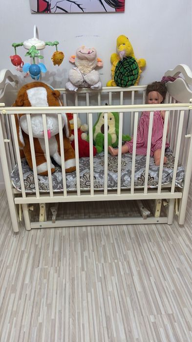 Продам детскую кроватку