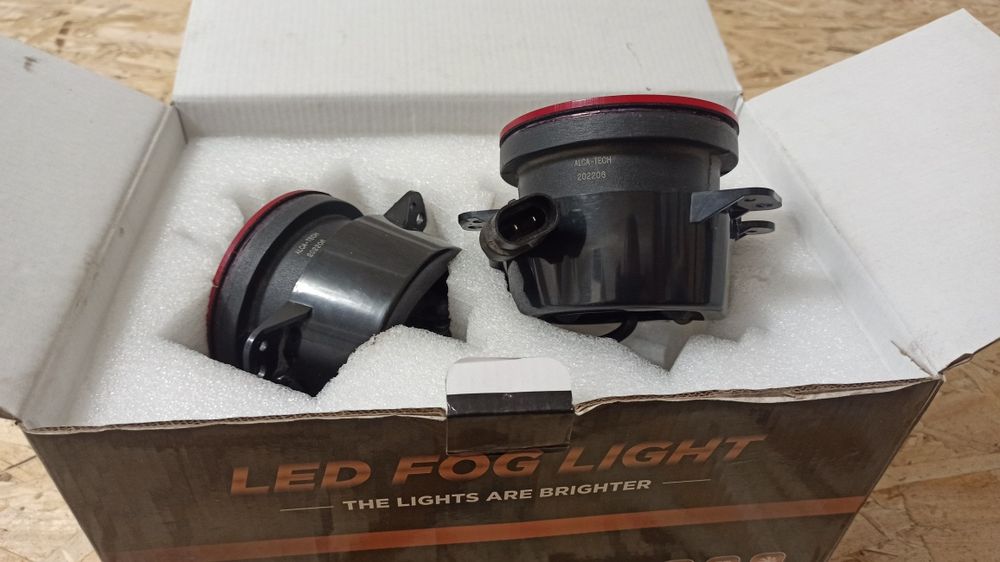 Противотуманки Led белые с чёткой СТГ