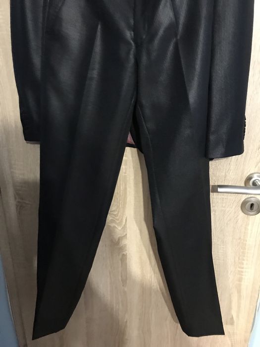 Мъжки костюм на марката Парушев и Теодор