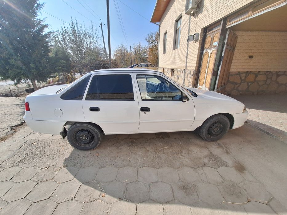 Nexia 2 SONC GLE 2012 yil, oq rang, metan, konditsioner