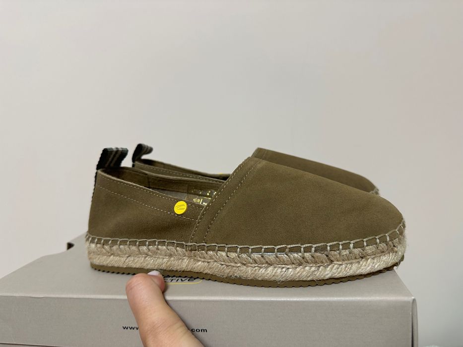 Велурени еспадрили Camel