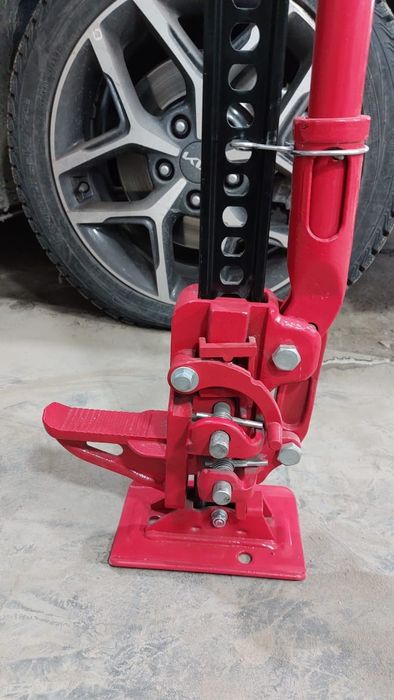 Продам реечный домкрат HIGH LIFT JACK