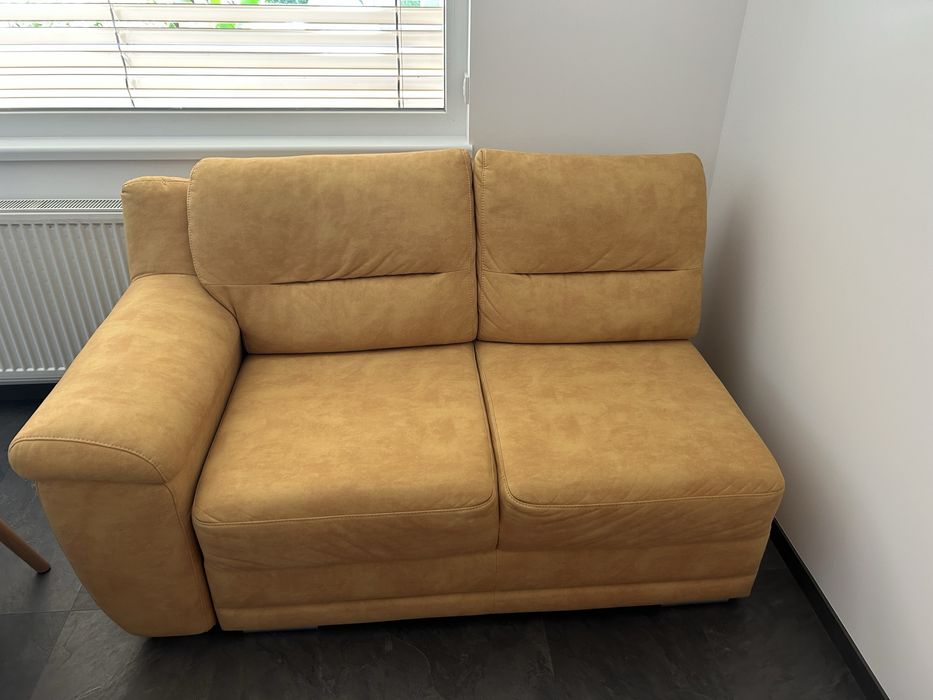 Диван с един подлакътник