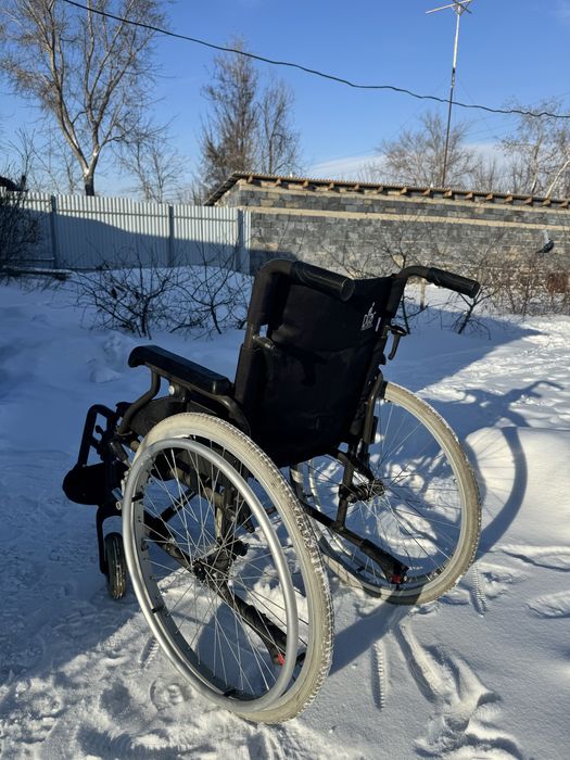 Продается инвалидная коляска