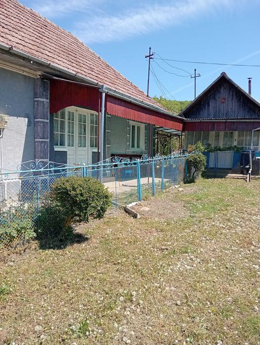 Teren și casa de vanzare.Jud Cluj.Loc.Pălatca
