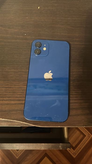 Айфон 12  срочно