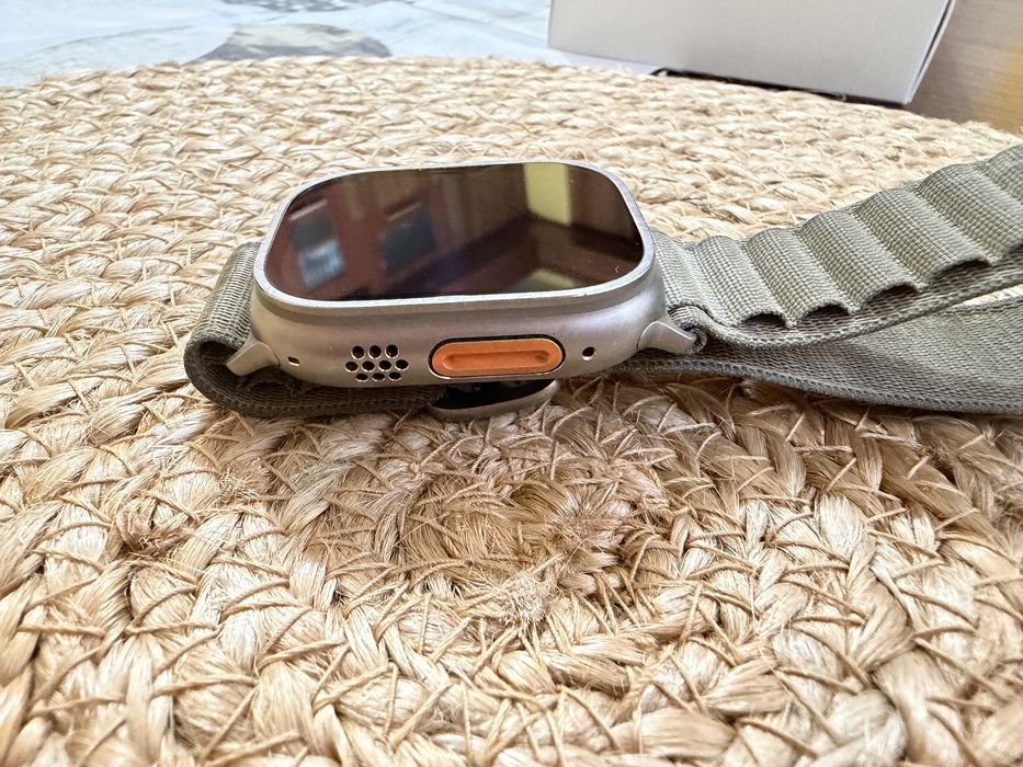 Apple Watch Ultra 2 49mm Titanium