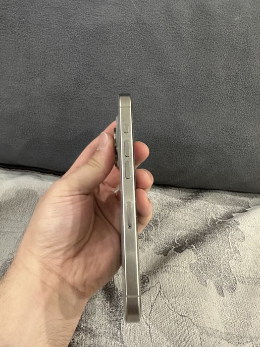 Продам iphone 15 pro 256gb