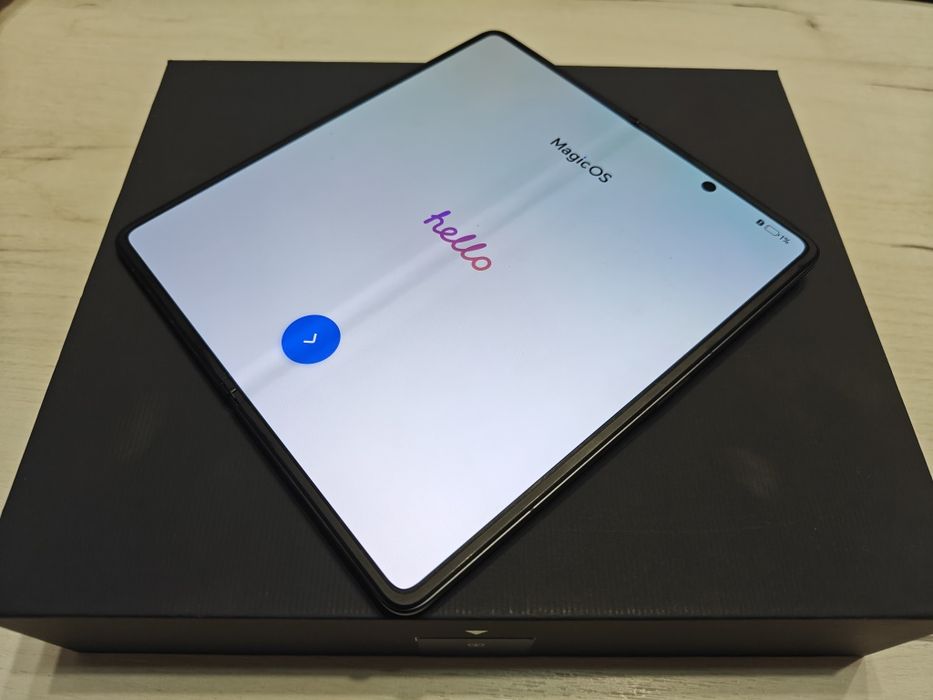 Honor Magic V3 512 GB Гаранция Като нов
