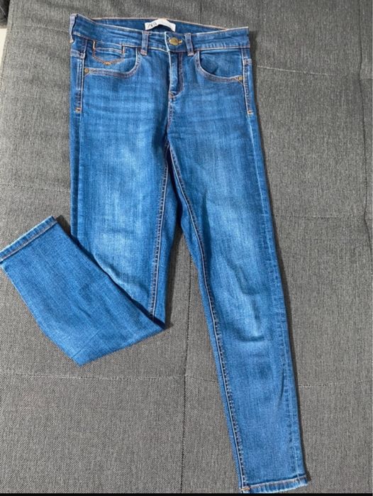 Blugi conici Zara marimea 36