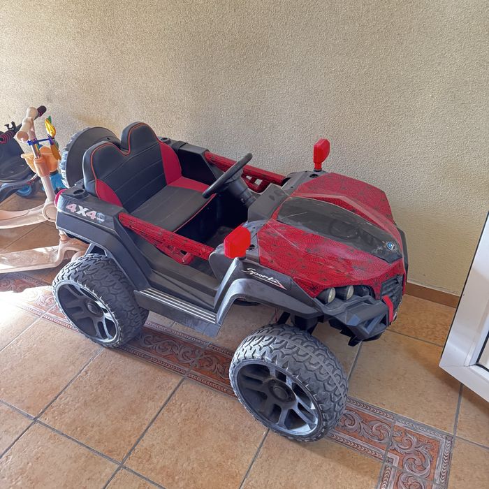 Детский электромобиль