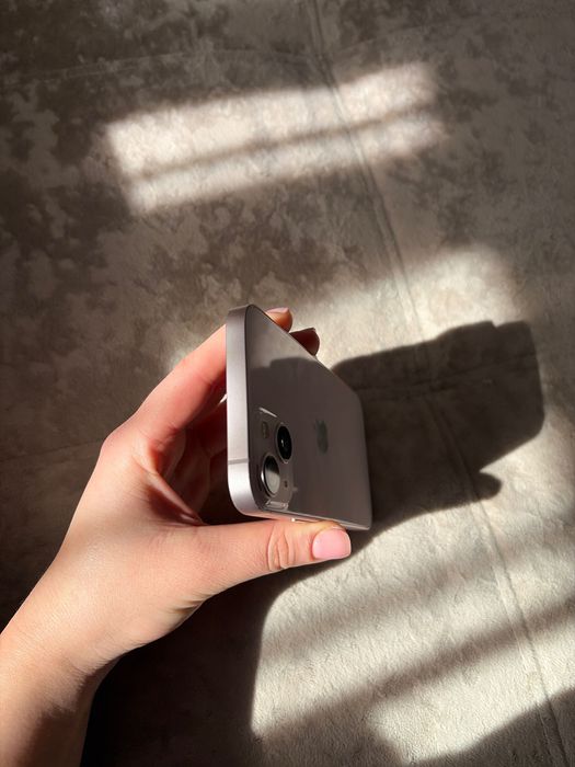 Telefon IPhone 13