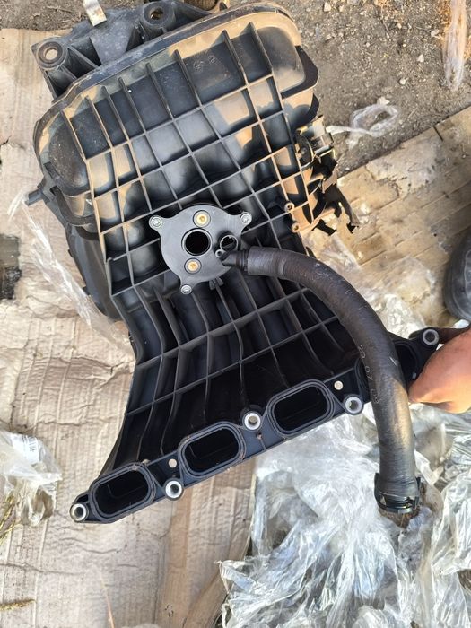 Смукателен колектор Bmw бмв е90 е92 е92