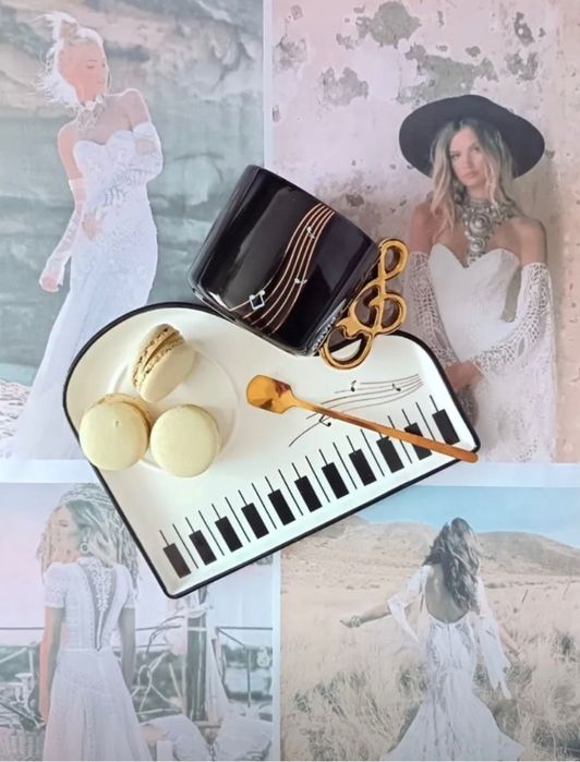 Дизайнерский набор кружки, блюдца и ложки в музыкальном