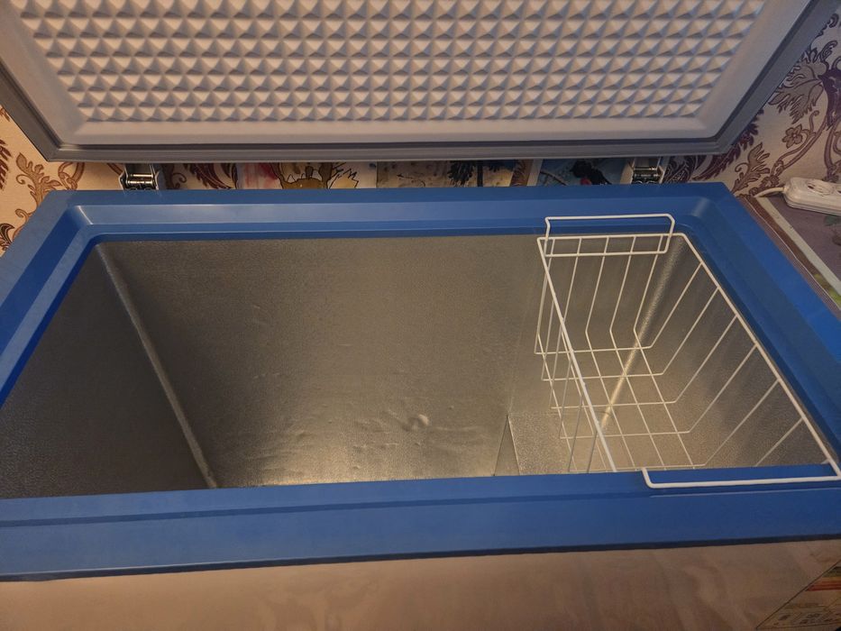 Продам морозильник