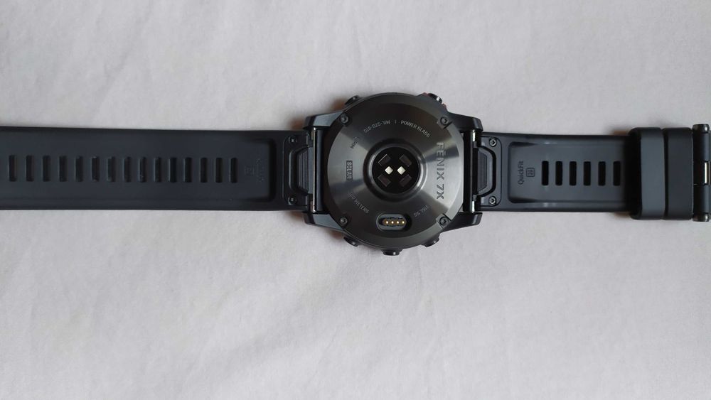 Продавам смарт часовник Garmin Fenix 7x solar 51 мм.