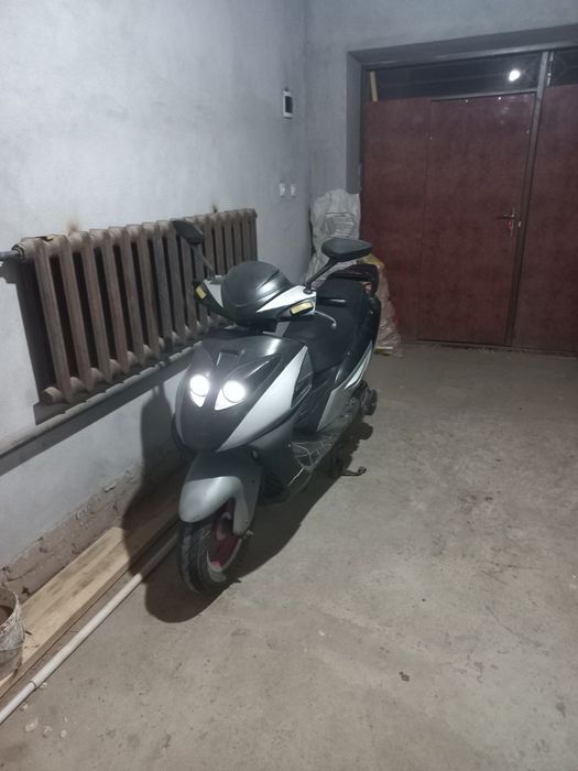 Skuter sotladi 150 kub