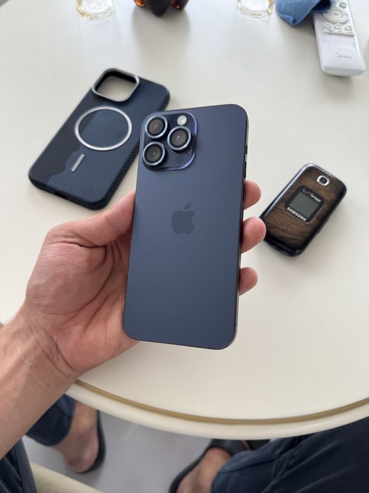 Iphone 15 pro max 256gb LL/A dark blue