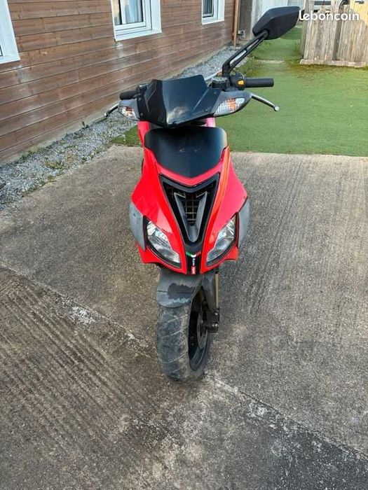 Aprilia SR 50 125 150  всички години и модели Априлия СР Скутер мотопед НА ЧАСТИ