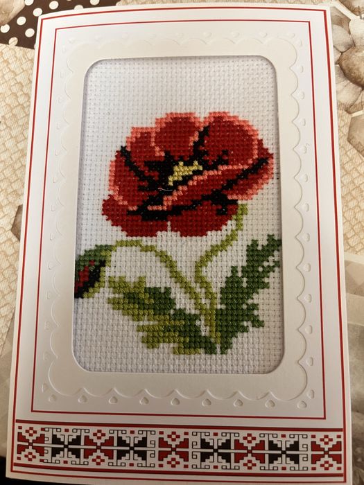 Картички с бродерия