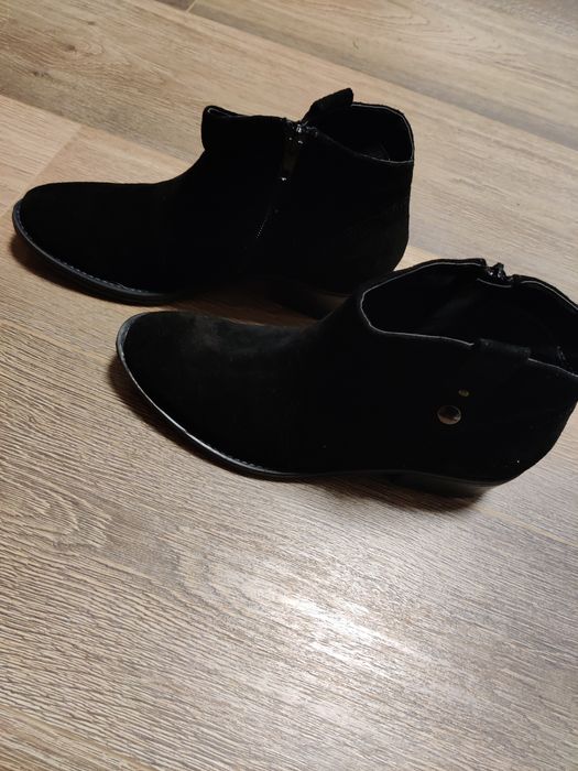 Vand ghete piele intoarsa