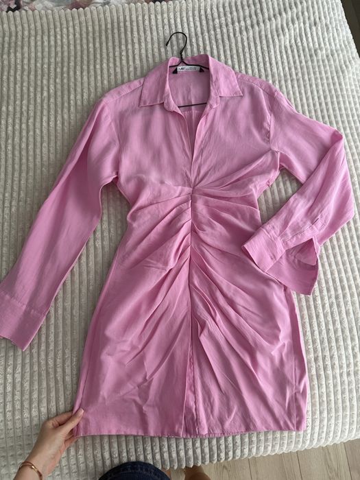 Къса рокля с дълги ръкави Zara