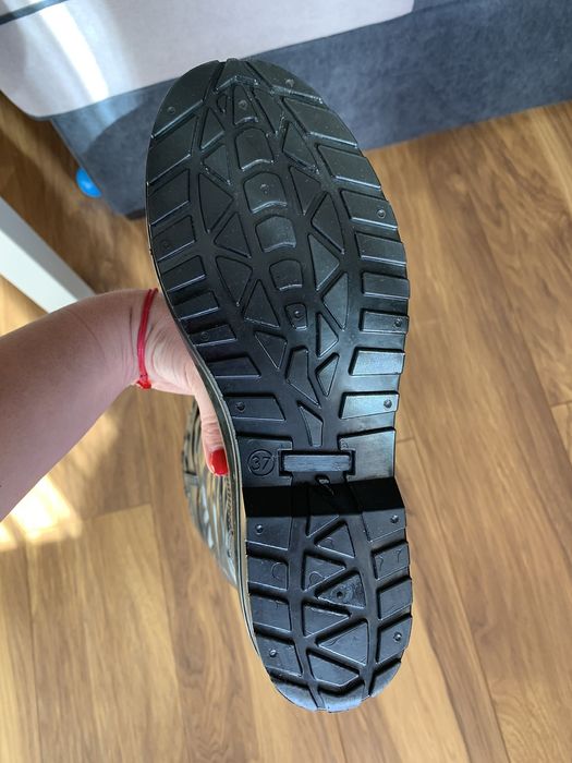 ПРОМО!!! Черни гумени ботуши с подплата 37 номер