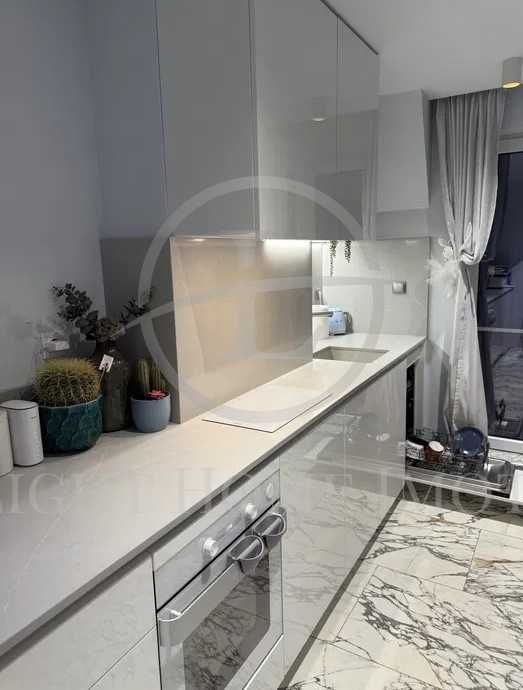 Продава се Двустаен апартамент в Пловдив, Кършияка - 92 кв.м за 1004 €/кв.м - Снимка #1