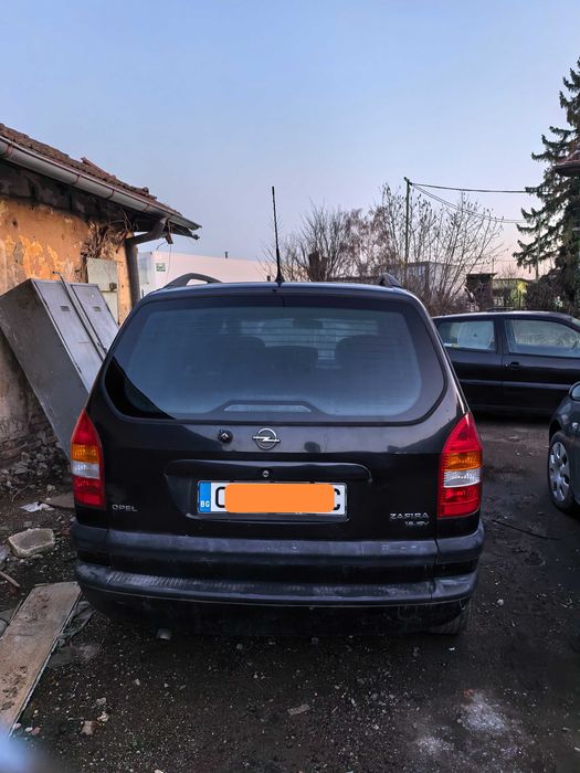 Опел Зафира А, на Части