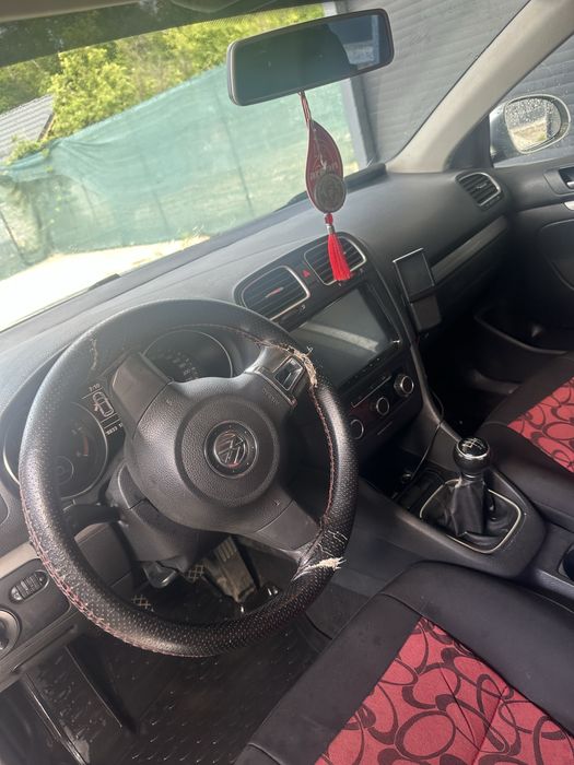 VOLKSWAGEN Golf 2011 — imagine 4