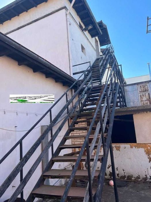 Продава се Промишлена сграда в Пловдив, Прослав - 2409 кв.м за 311 €/кв.м - Снимка #3