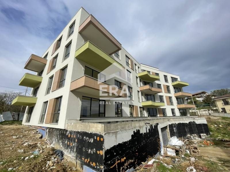 Продава се Двустаен апартамент в Варна, Виница - 62 кв.м за 1968 €/кв.м - Снимка #2