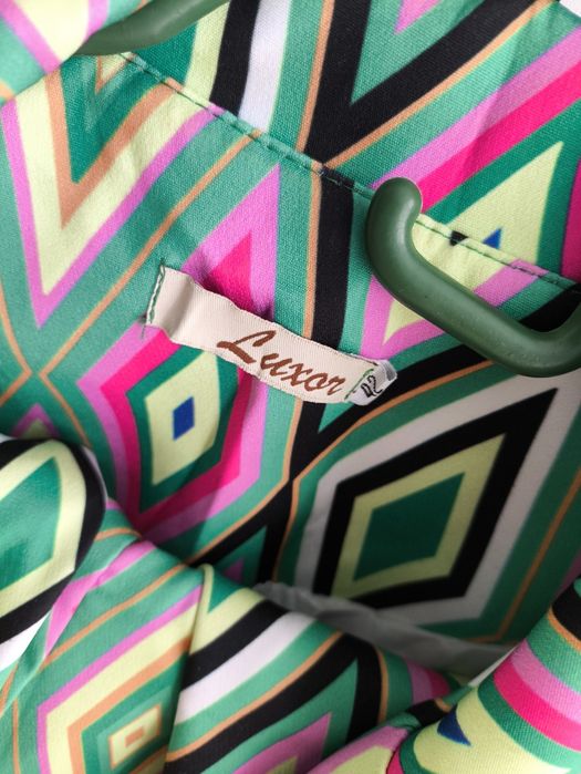 Продам брючный костюм