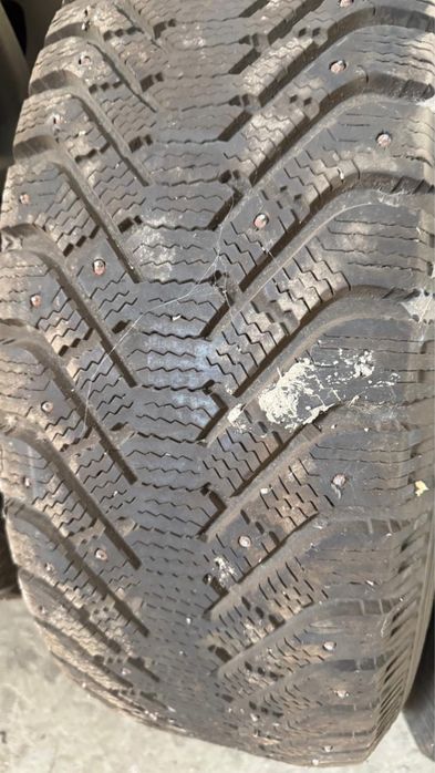 Продам шины с дисками на тайота