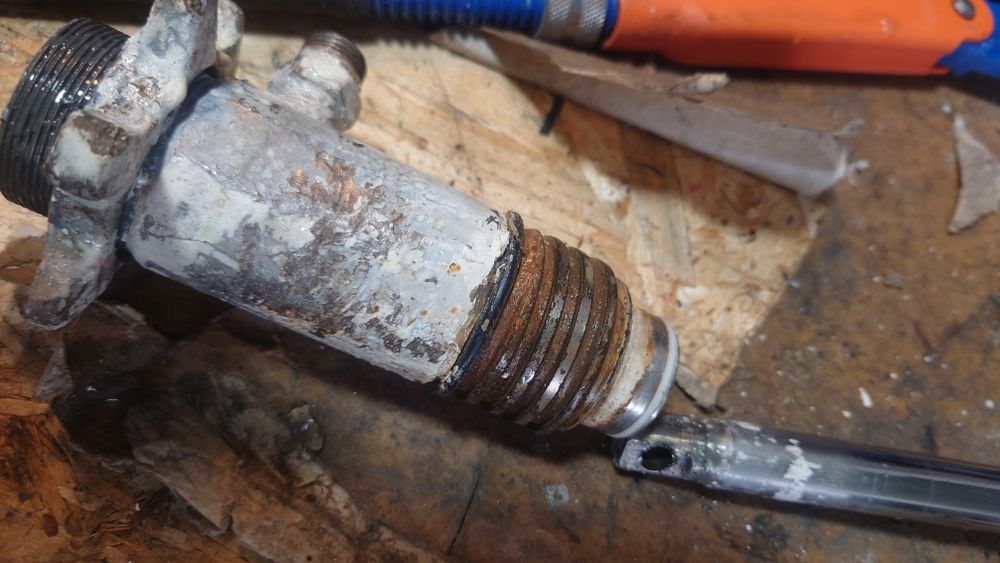 Reparații pompe airless var/glet