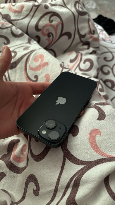 Продам айфон 14 с коробкой