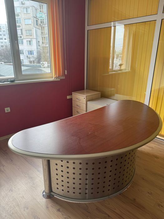 Офис обзавеждане