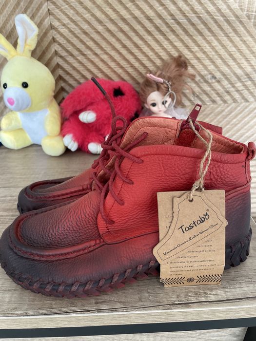 Продаются ботинки