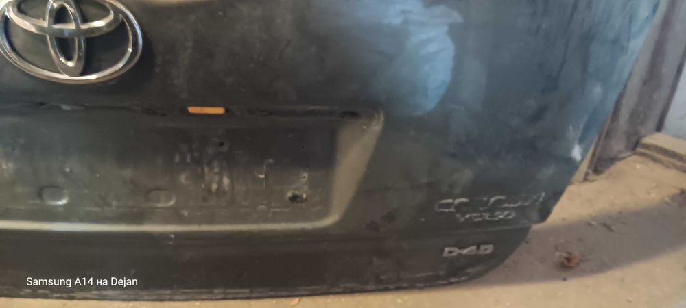 Заден капак за Тойота корола версо, без стъклото!!!