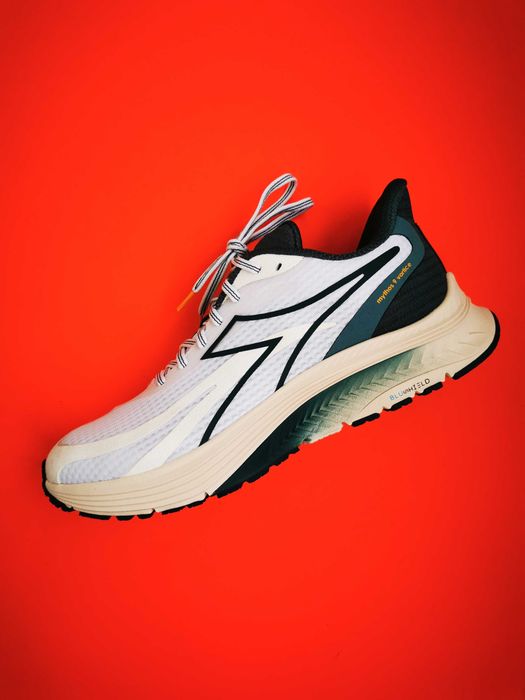 Diadora Mythos Blushield 9 Vortice adidasi sneakers running alergare