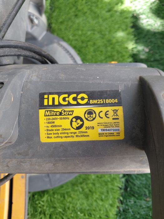 Продаю мощную профессиональную торцовочную пилу INGCO BM2S18004
