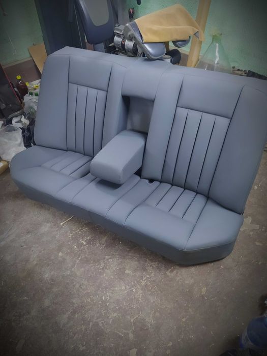 Продам сиденья Мерседес 124