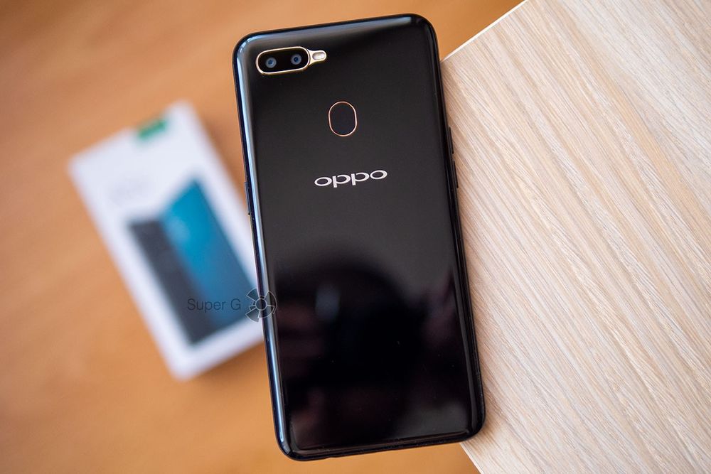 Oppo a5s телефон сотовый в отличном состоянии