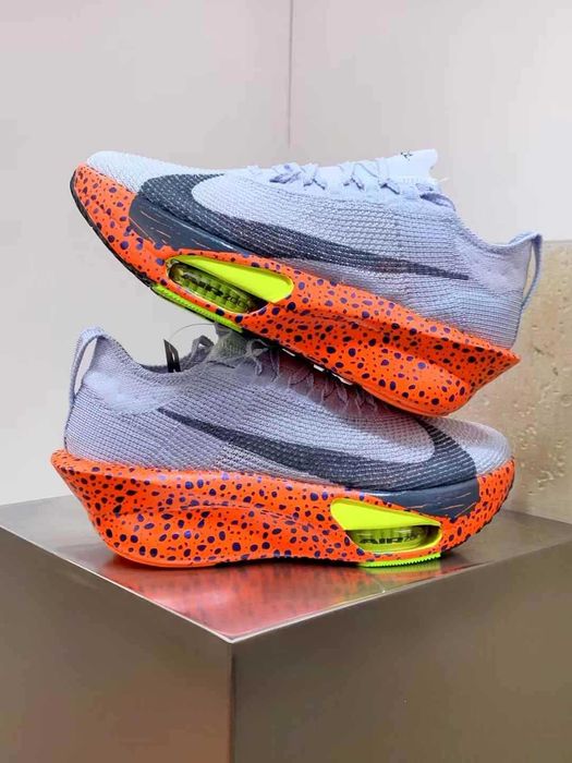 Продавам нови мъжки маратонки с кутия Nike Air Zoom Alphafly NEXT% 3  Olympic Safari
