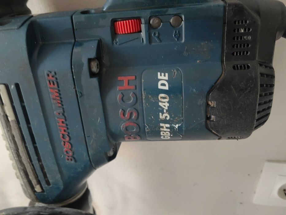 Продавам къртач Bosch 5-40DE