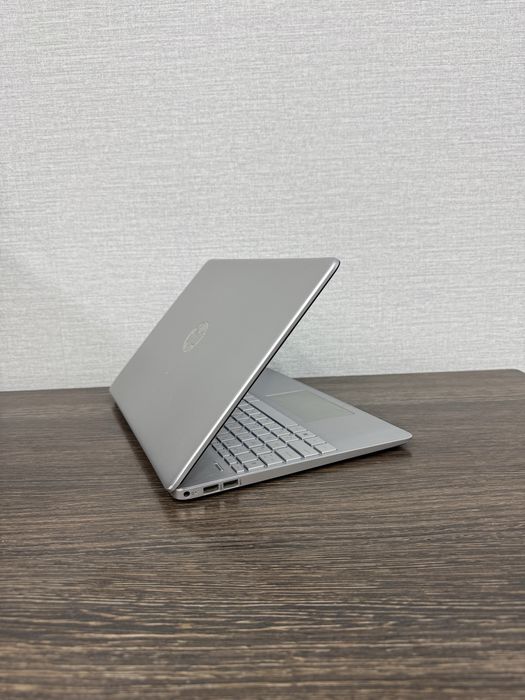 Стильный HP Model-15 intel Core i3 11th Gen 8gb DDR4 256gb SSD 15.6!