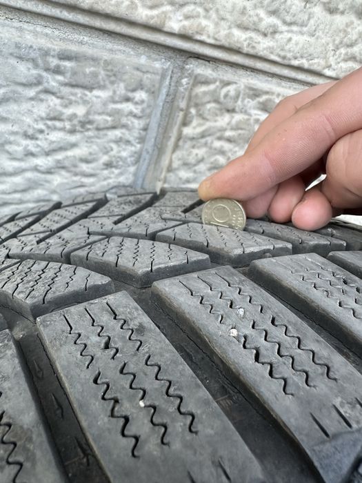 2 бр. Semperit 235 55 17